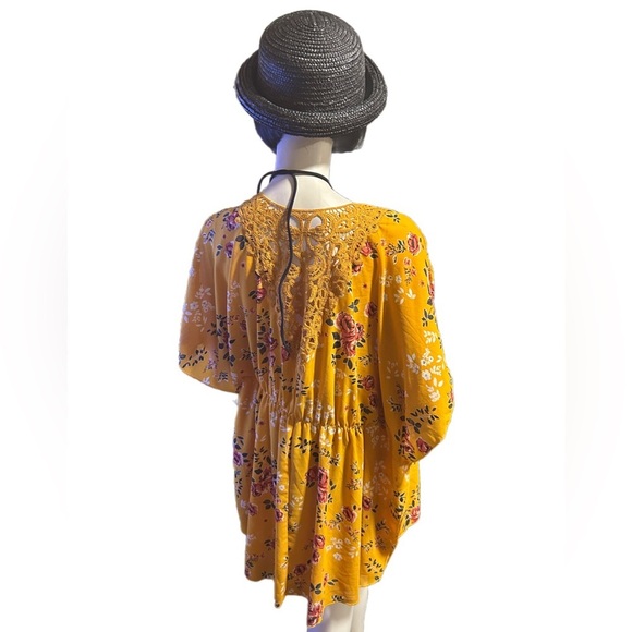 No Boundaries Golden Floral Kimono Beach Coverup Size M - Picture 4 of 4